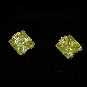 Green Swarovski Crystal pierced Studs in Silver Setting, NWOT
